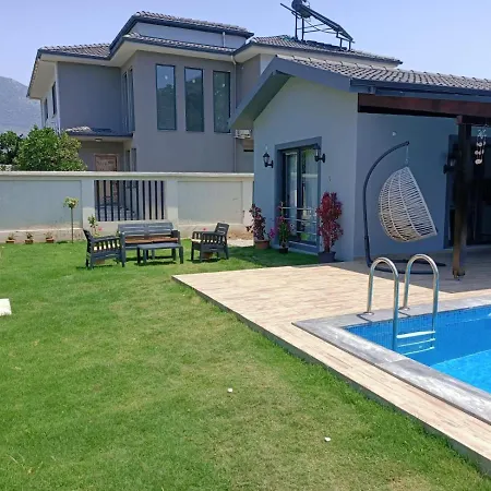 Ozden Vila *